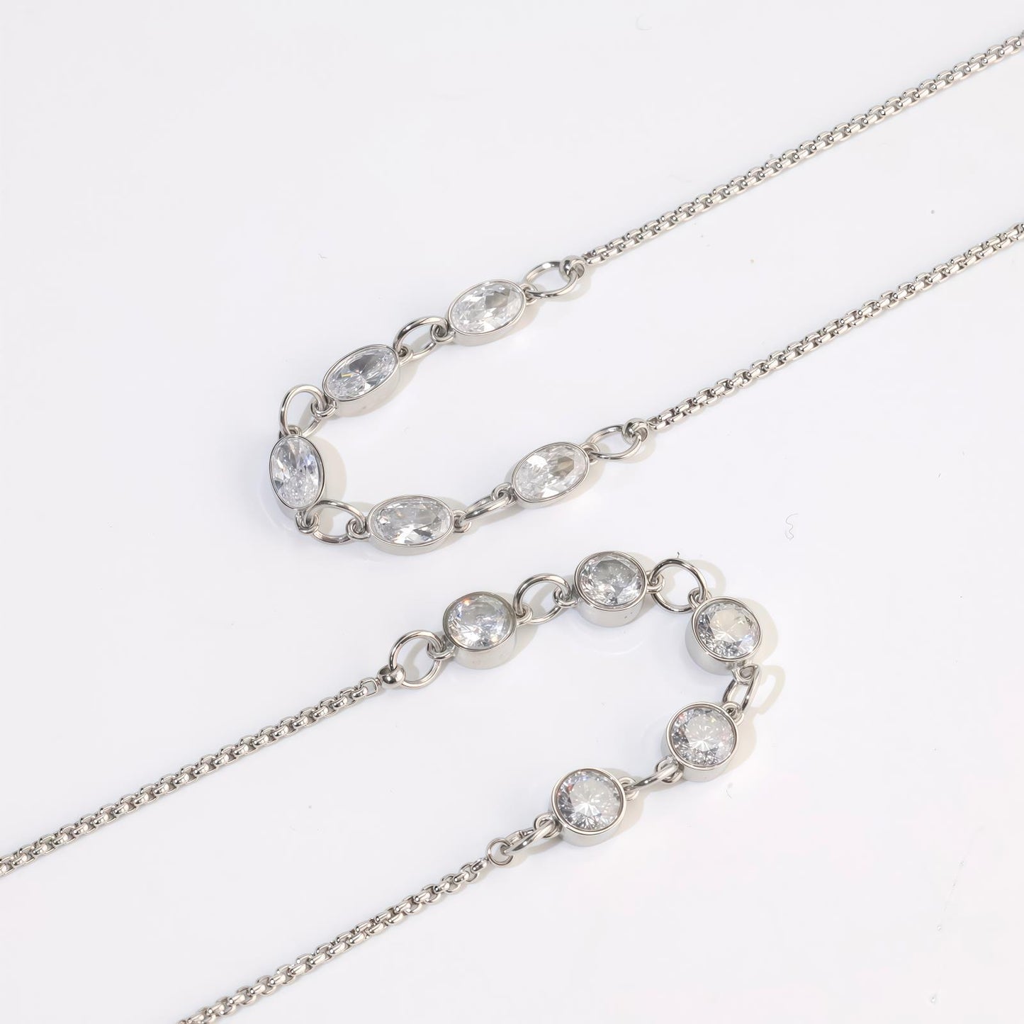 Luxurious Twist Necklace For Unisex Featuring Electroplated Titanium Steel With Zircon Inlay On Twisted Rope Chain