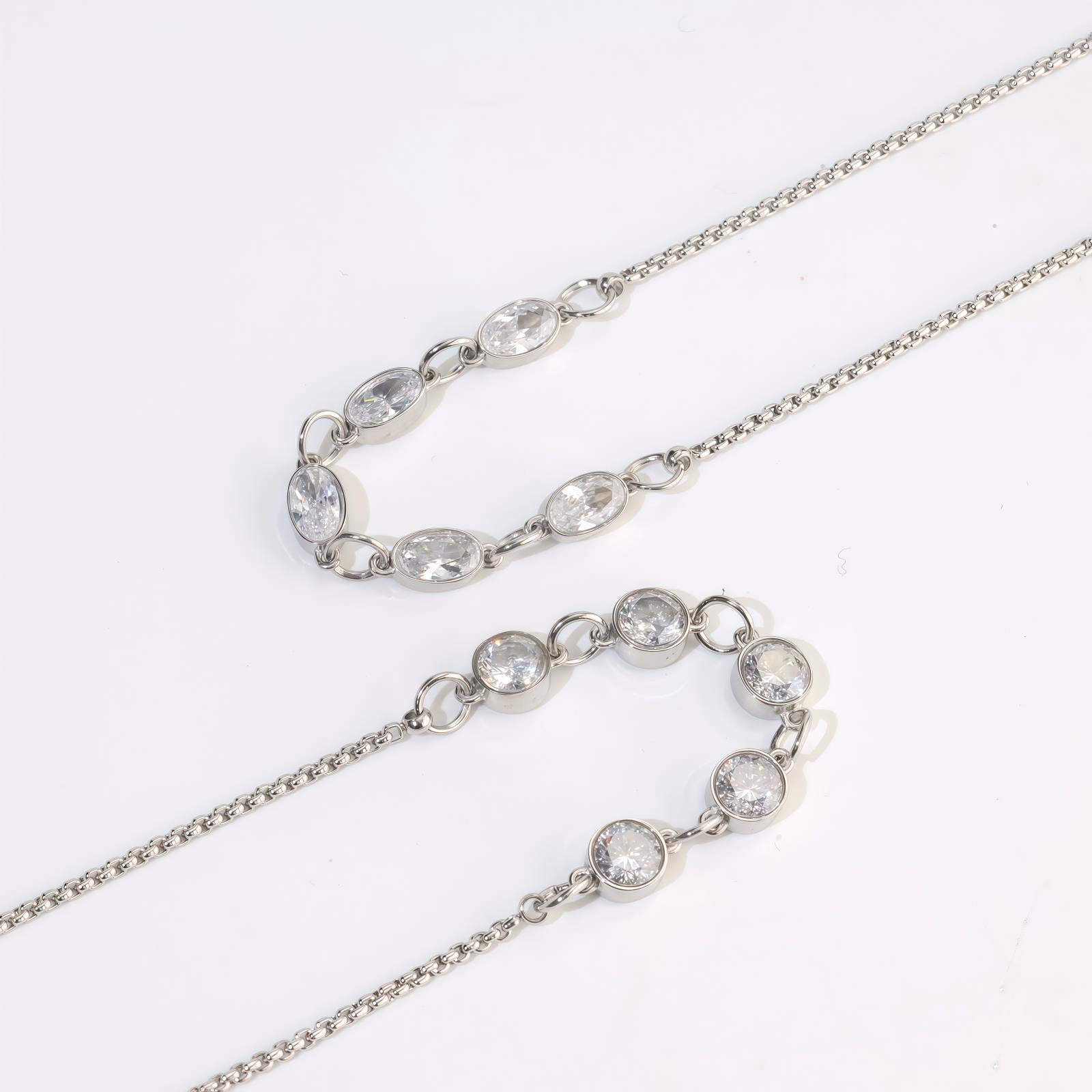 Luxurious Twist Necklace For Unisex Featuring Electroplated Titanium Steel With Zircon Inlay On Twisted Rope Chain
