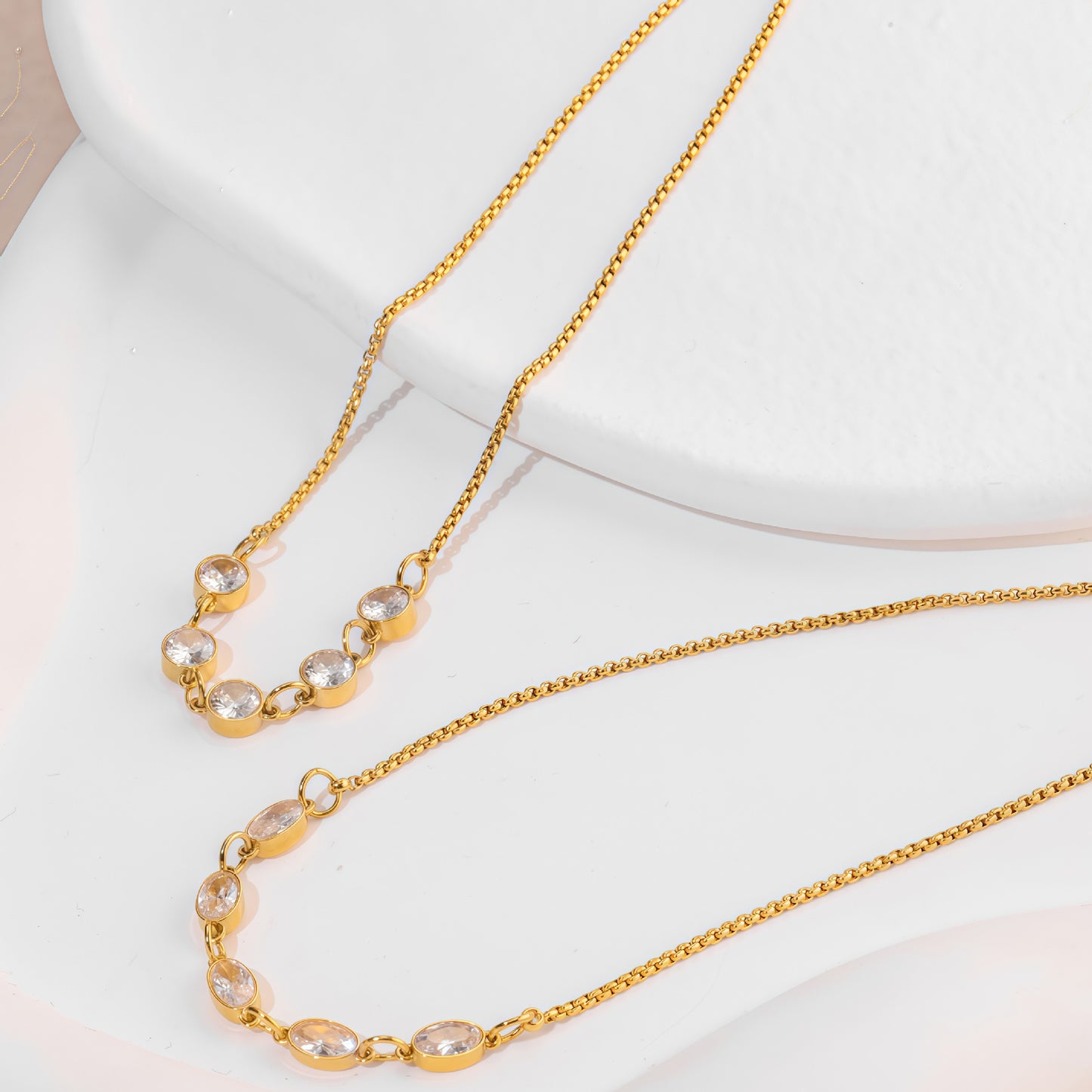 Luxurious Twist Necklace For Unisex Featuring Electroplated Titanium Steel With Zircon Inlay On Twisted Rope Chain