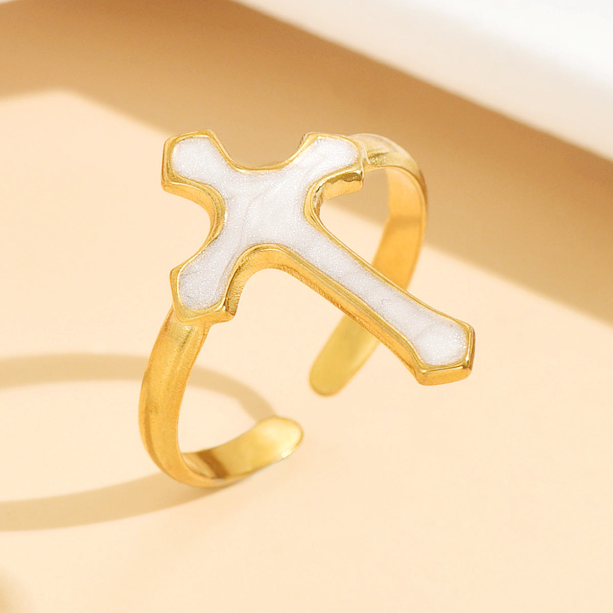 Punk Style Women’s Cross Ring With Black Enamel Finish, Perfect For Bold Fashion Statements