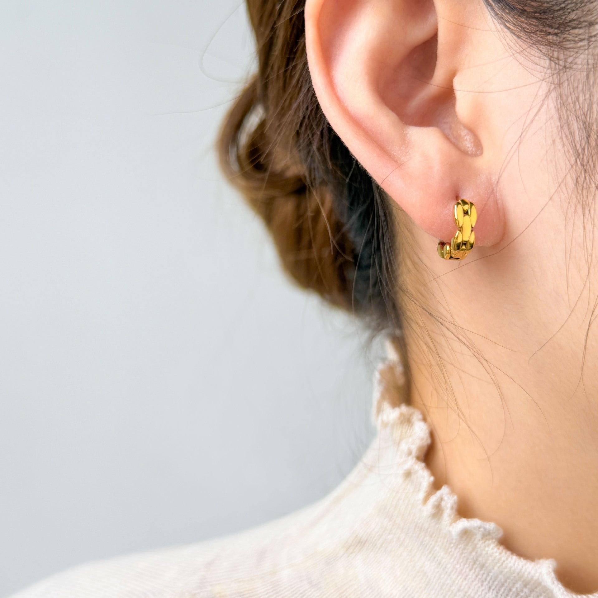 Round Electroplated Earrings For Women In 304 Stainless Steel With 18K Real Gold Plated PVD Coating