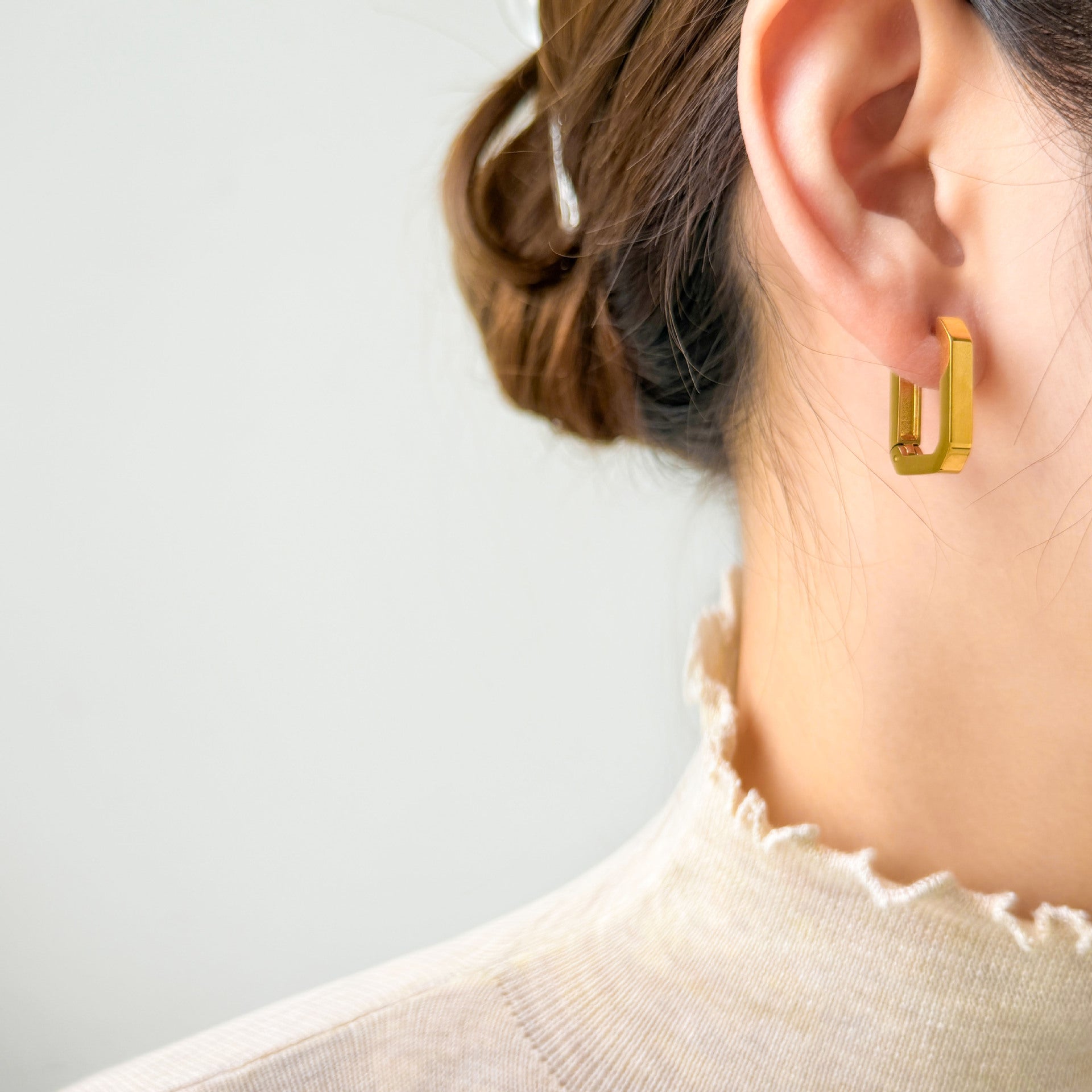 Round Electroplated Earrings For Women In 304 Stainless Steel With 18K Real Gold Plated PVD Coating