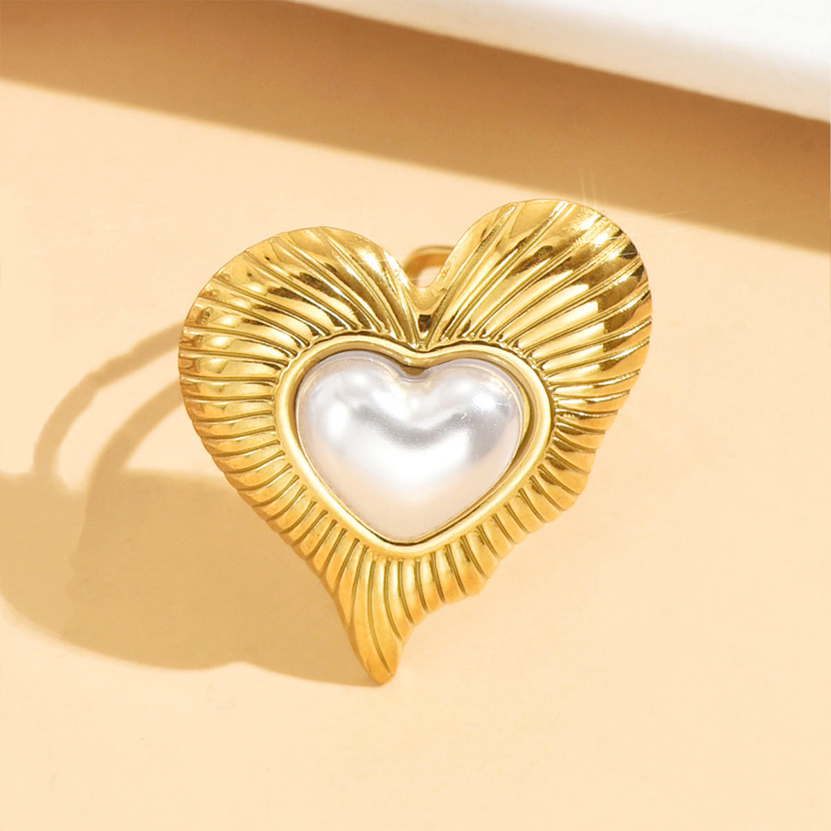 Romantic Heart Shape Ring For Women With 18K Real Gold Plated PVD Coating And Imitation Pearl Inlay