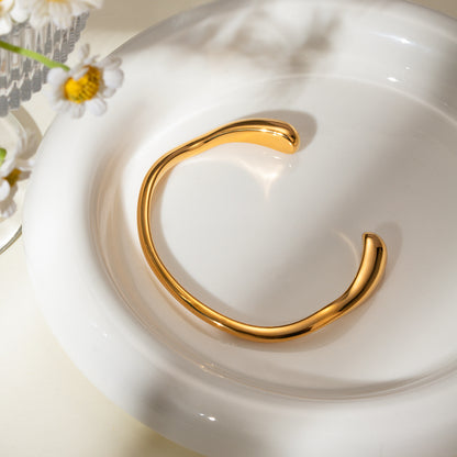 Geometric Bangle For Women Featuring Electroplated 304 Stainless Steel With 18K Real Gold Plated PVD Coated Finish
