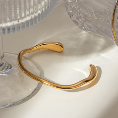 Geometric Bangle For Women Featuring Electroplated 304 Stainless Steel With 18K Real Gold Plated PVD Coated Finish