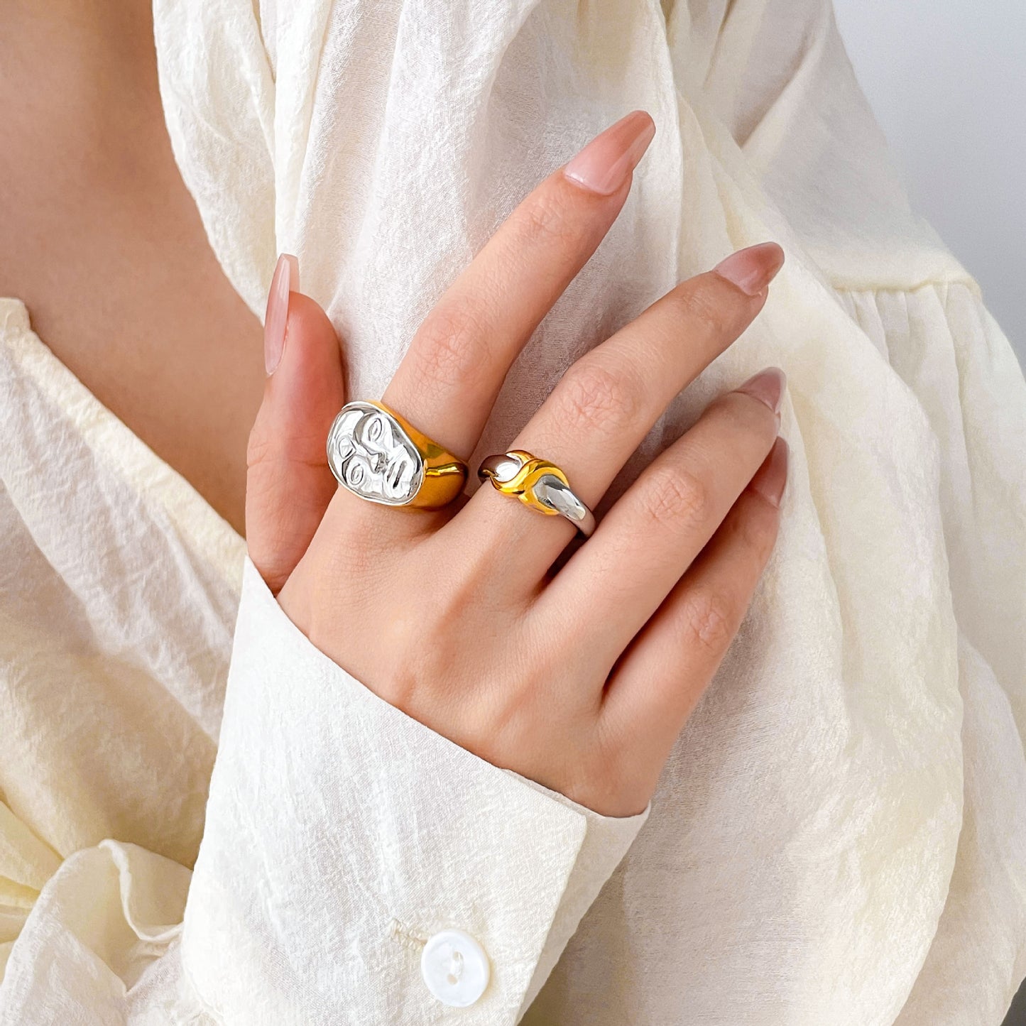 Electroplated Human Face Ring For Women In 304 Stainless Steel With 18K Real Gold Plated PVD Coated Finish