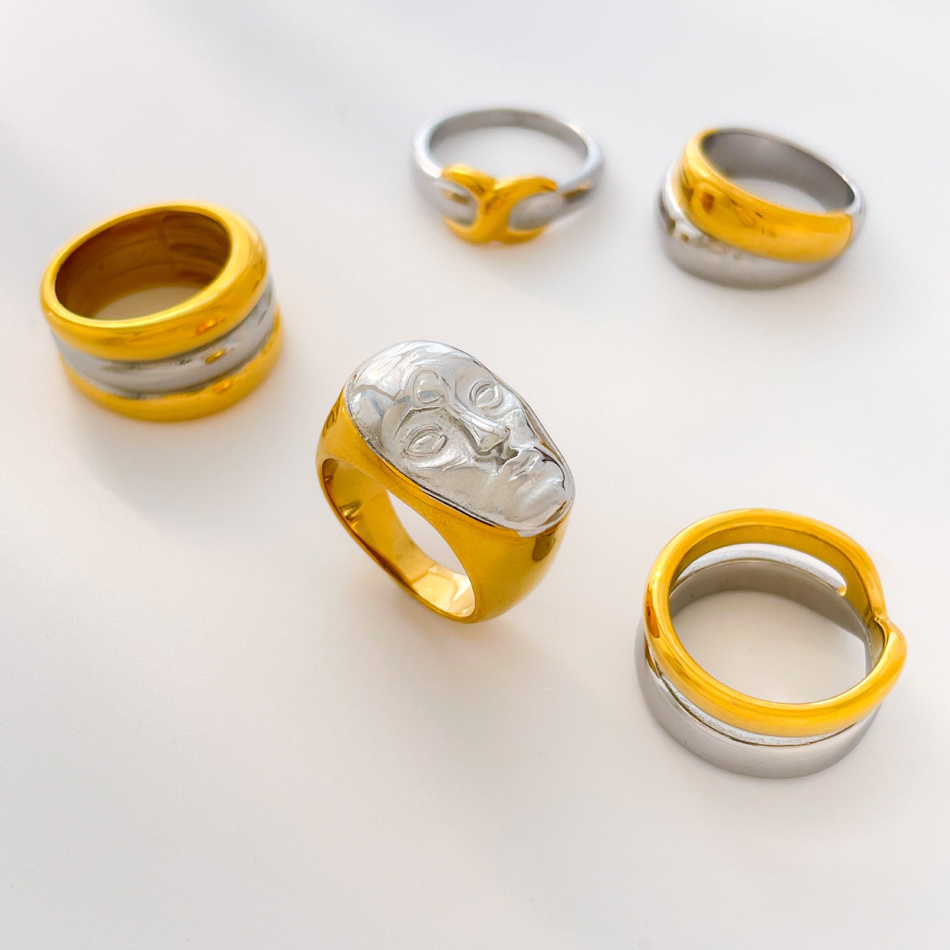 Electroplated Human Face Ring For Women In 304 Stainless Steel With 18K Real Gold Plated PVD Coated Finish
