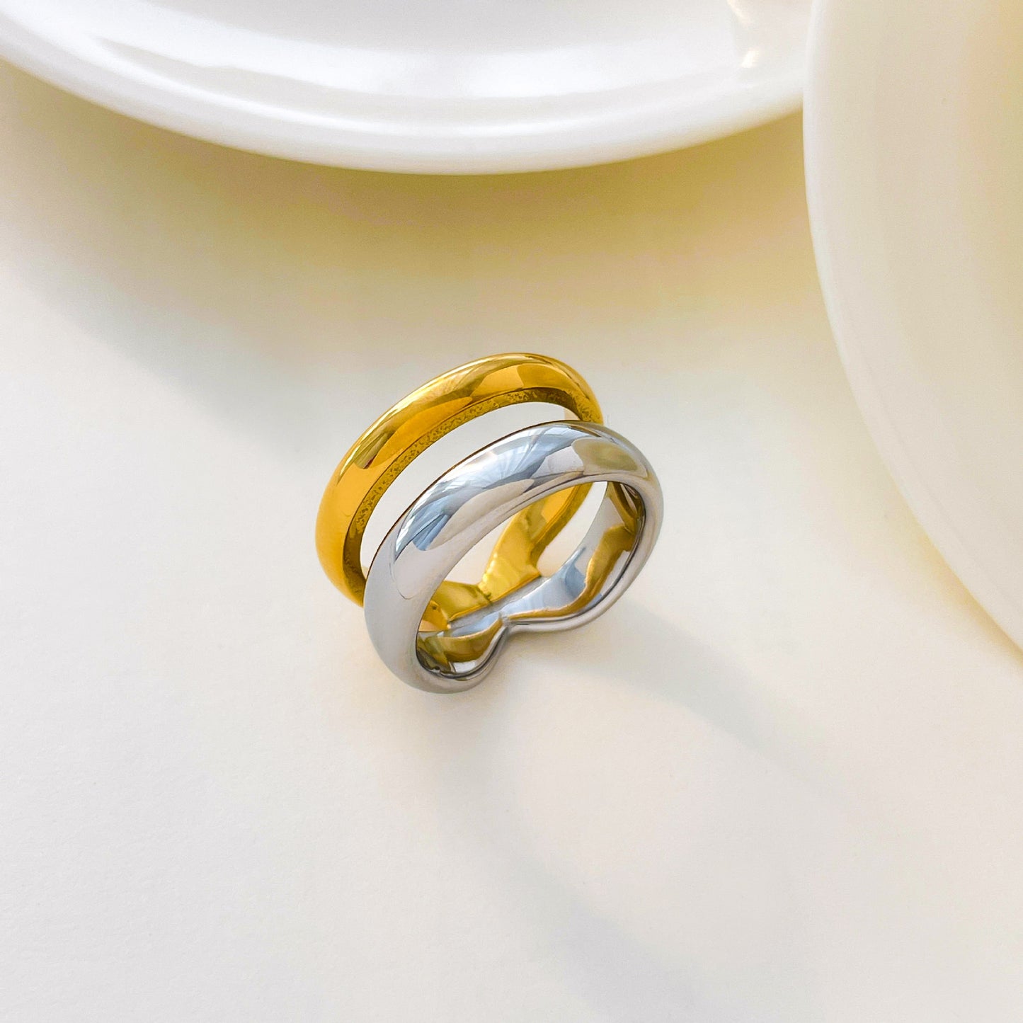 Electroplated Human Face Ring For Women In 304 Stainless Steel With 18K Real Gold Plated PVD Coated Finish