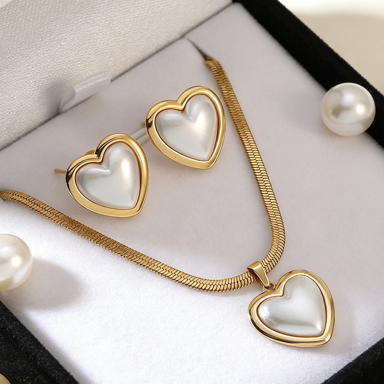 Sweet Heart Shape Jewelry Set For Women Featuring 304 Stainless Steel With Golden Plated Finish And Snake Chain