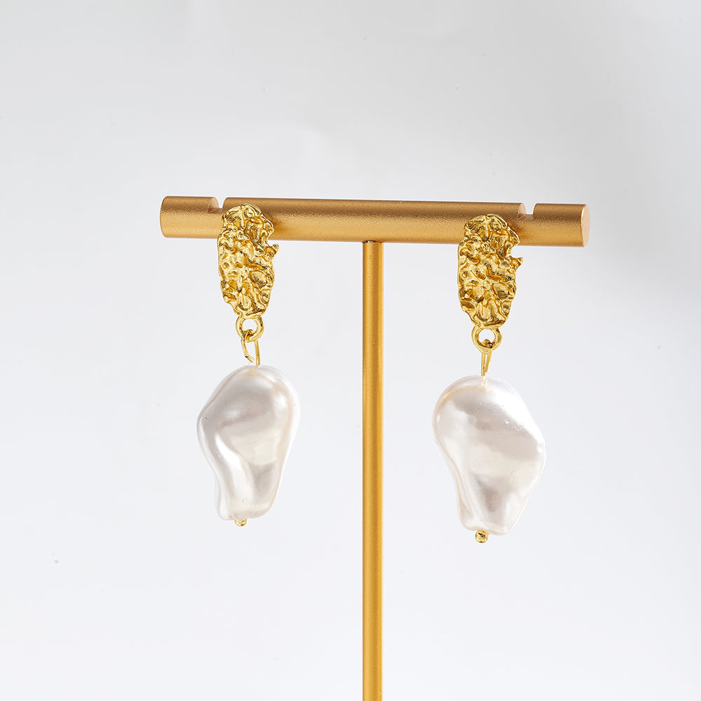 Water Droplets Stud Earrings For Valentine's Day, Casual Style Copper Earrings With 18K Gold Plating And Acrylic Pearl Inlay