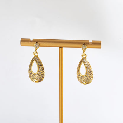 Water Droplets Stud Earrings For Valentine's Day, Casual Style Copper Earrings With 18K Gold Plating And Acrylic Pearl Inlay