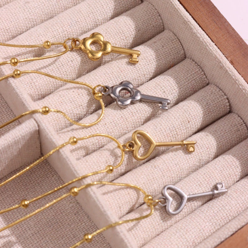 Heart-shaped Collarbone Chain, Fashionable And Durable Stainless Steel Material