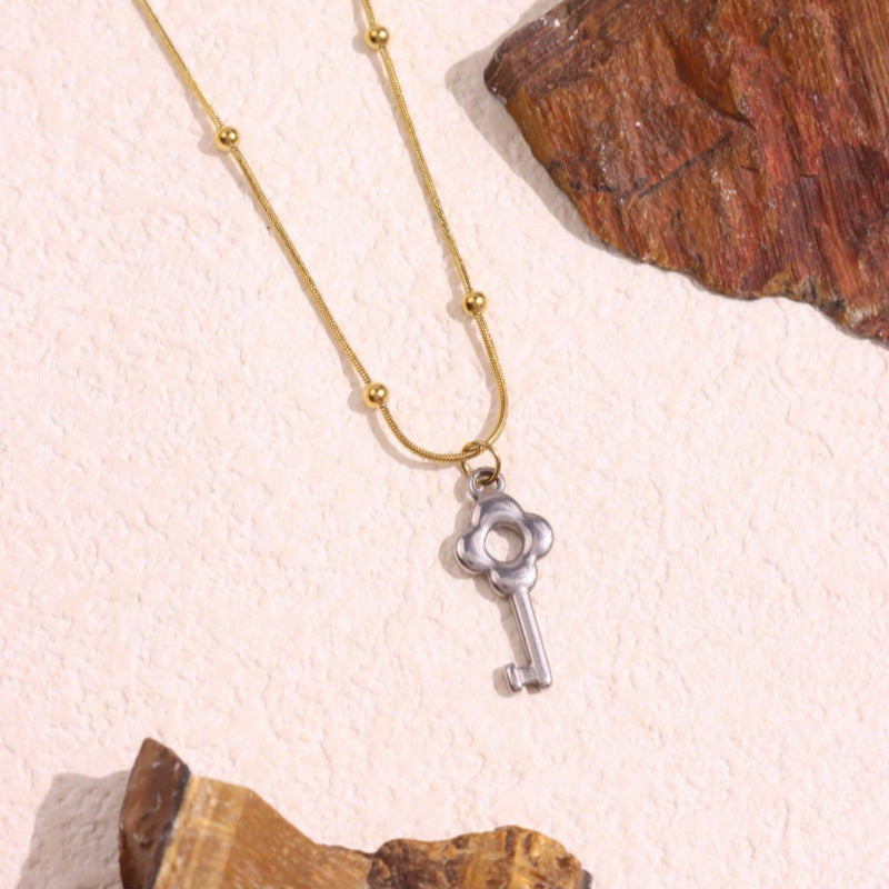 Heart-shaped Collarbone Chain, Fashionable And Durable Stainless Steel Material
