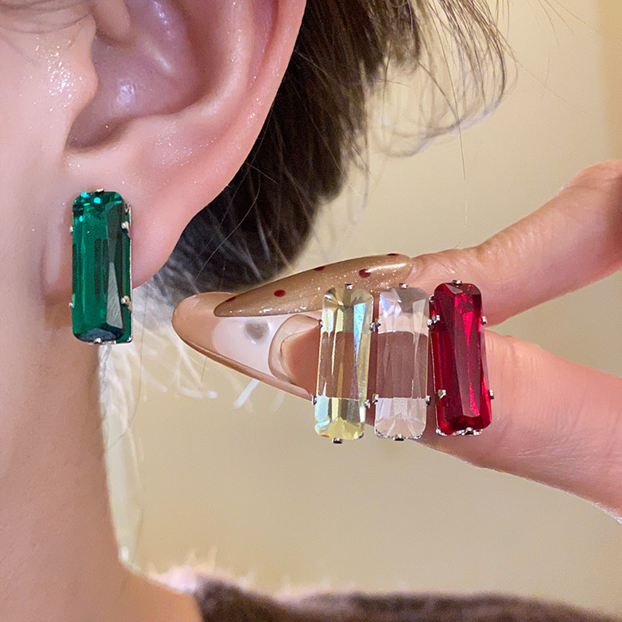 Simple Style Rectangle Stud Earrings For Women With Electroplated Gold Plating And Zircon Inlay