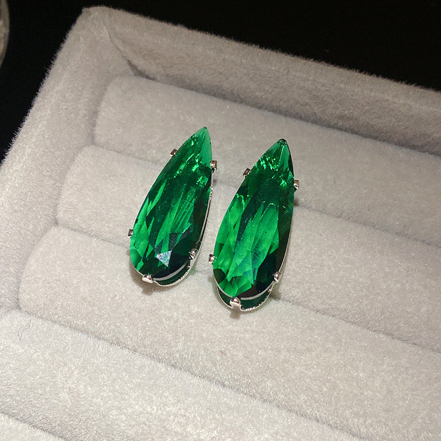 Simple Style Rectangle Stud Earrings For Women With Electroplated Gold Plating And Zircon Inlay