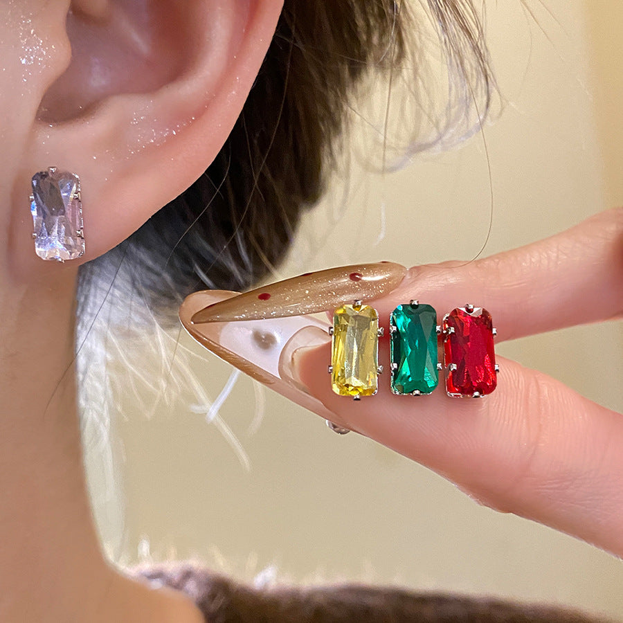 Simple Style Rectangle Stud Earrings For Women With Electroplated Gold Plating And Zircon Inlay