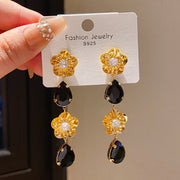 27#Black-Silver Needle Zircon Flower Stud Earrings (Real Gold Plating)