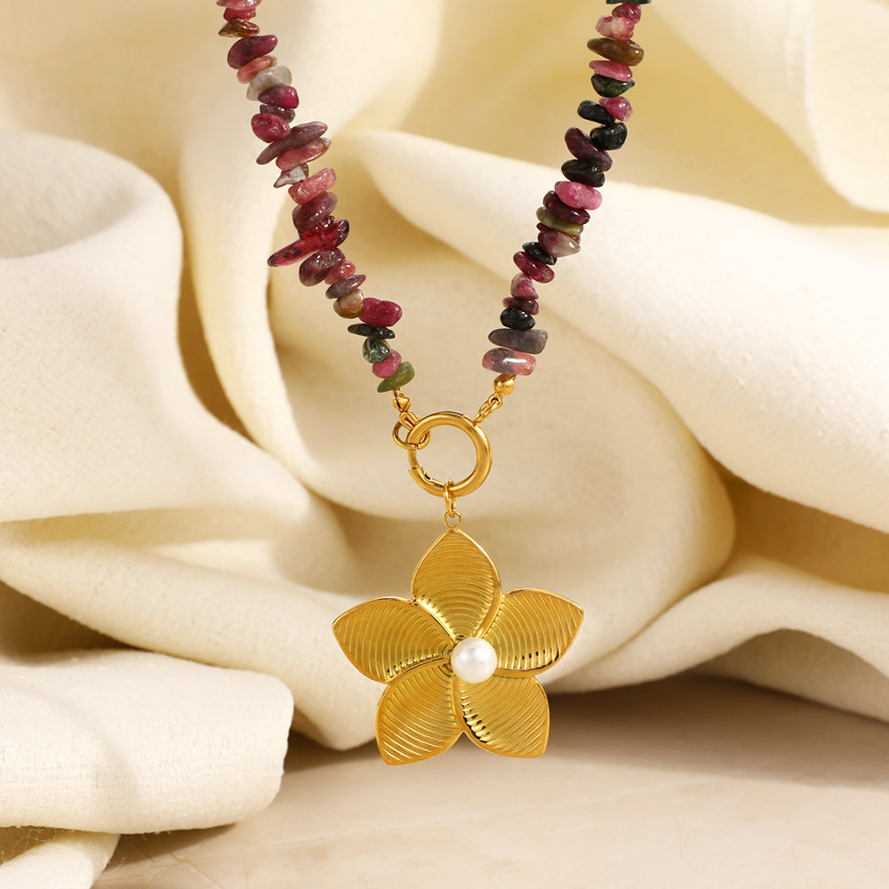Unisex Flowers Necklace For Everyday Wear Featuring 304 Stainless Steel With 18K Real Gold Plated And Glass Pearl Beads On Beaded Chain