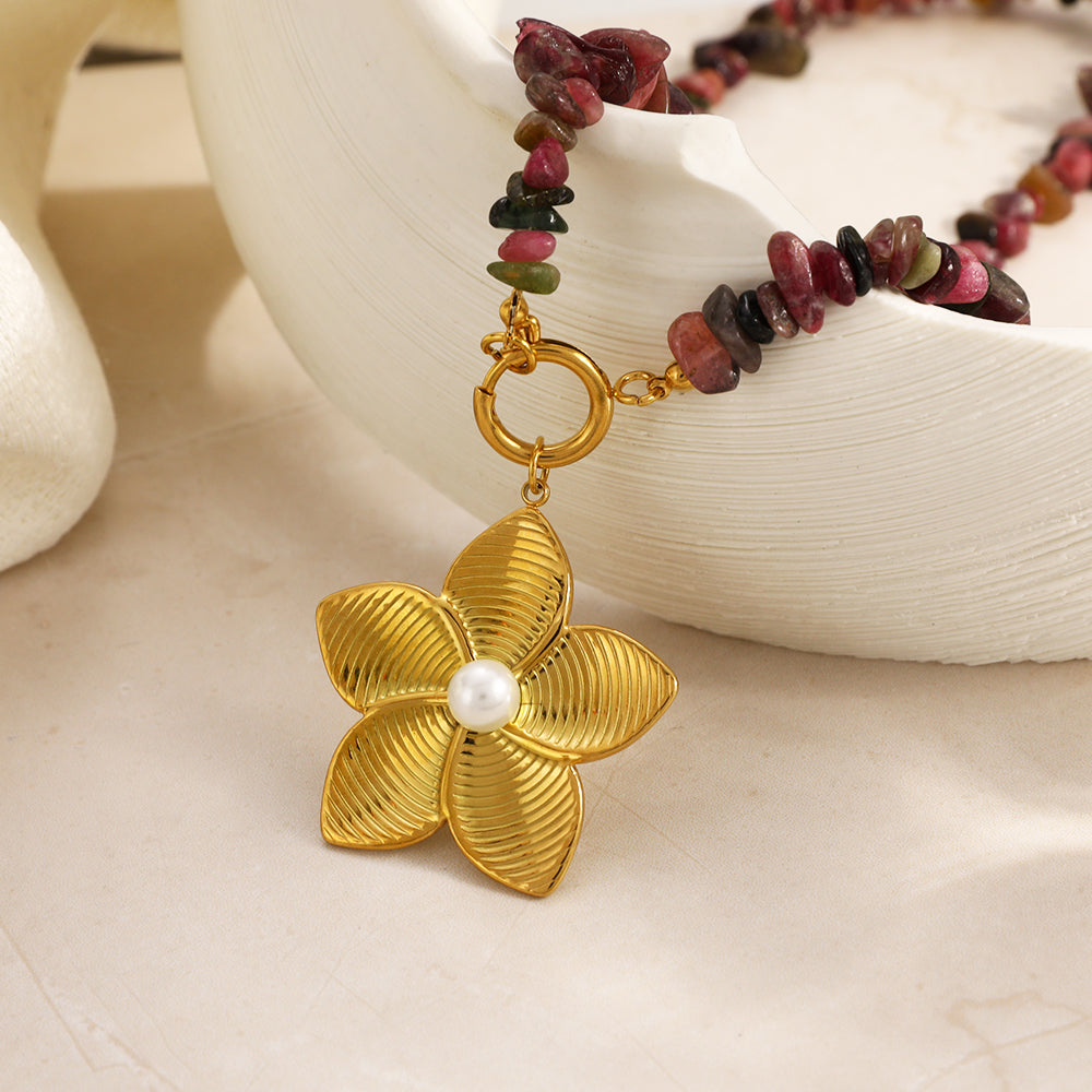 Unisex Flowers Necklace For Everyday Wear Featuring 304 Stainless Steel With 18K Real Gold Plated And Glass Pearl Beads On Beaded Chain