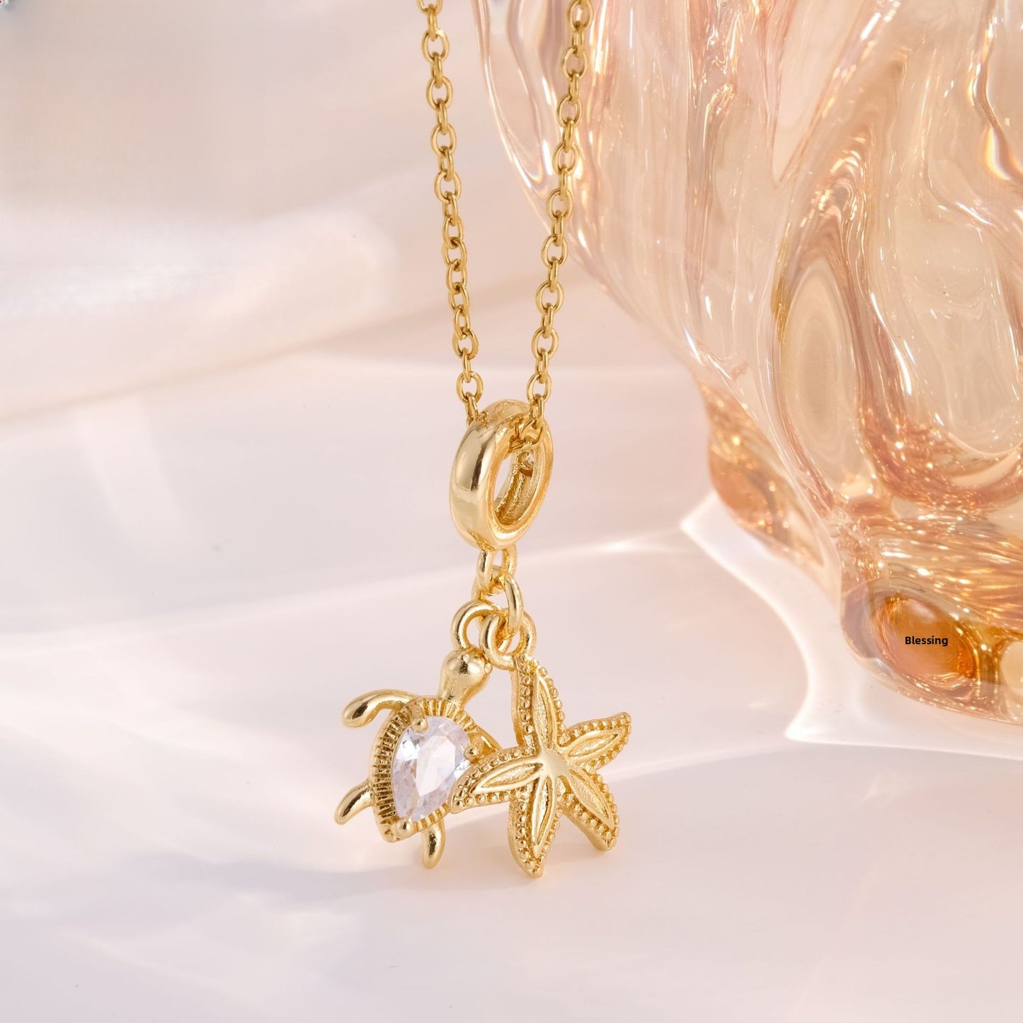 Starfish Necklace For Women With Zircon Inlay, Copper Material, PVD Coated Gold Plating, Featuring A Cable Chain