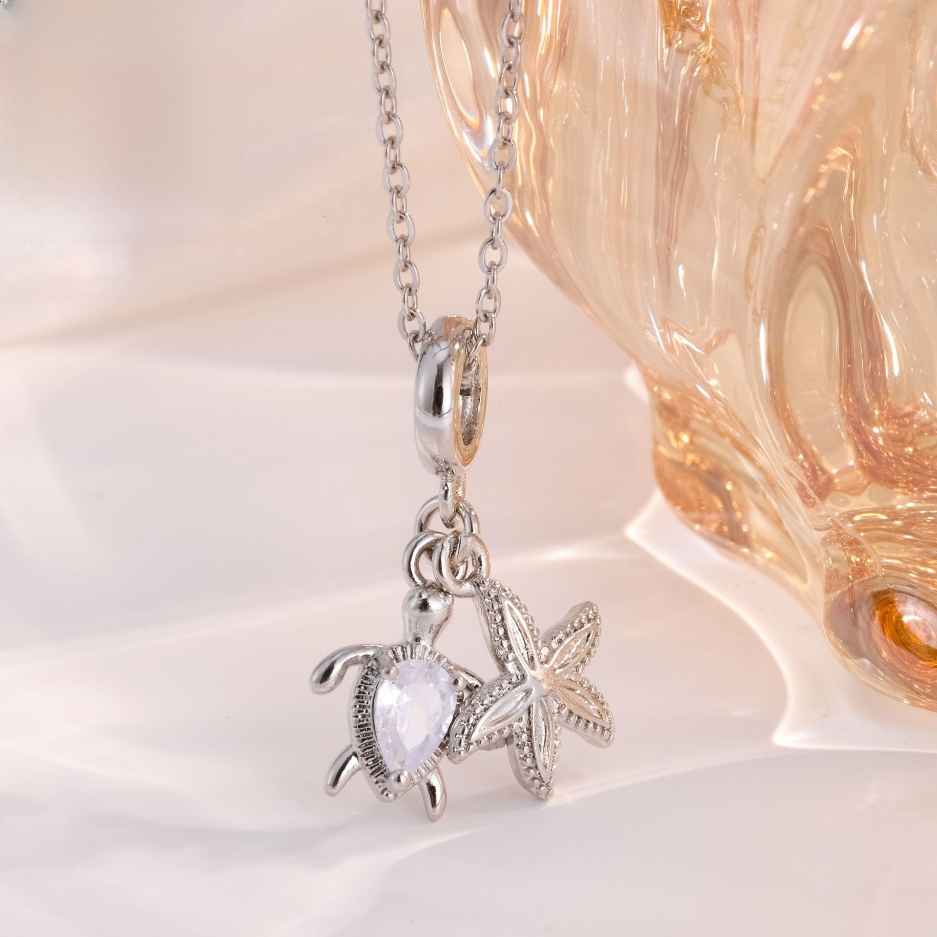 Starfish Necklace For Women With Zircon Inlay, Copper Material, PVD Coated Gold Plating, Featuring A Cable Chain