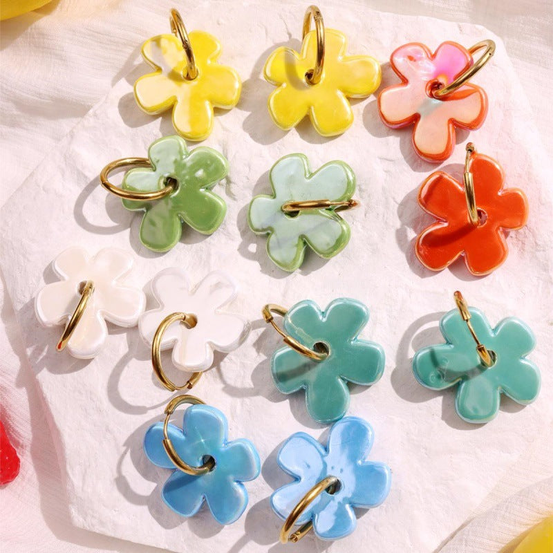 Sweet Ceramic Earrings For Daily Wear Featuring Beautiful Flowers Design Available In Colour