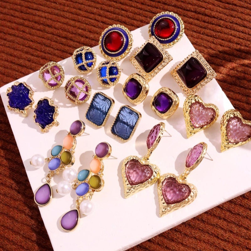 Retro Geometric Stud Earrings For Women Featuring Zinc Alloy Material With Blue Rhinestone Inlay