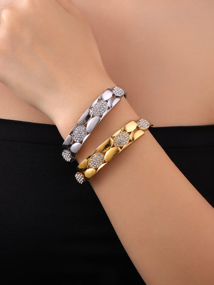 Waterproof Non Tarnish Circle Bangle For Women Made Of Titanium Steel Featuring 18K Real Gold Electroplated Finish