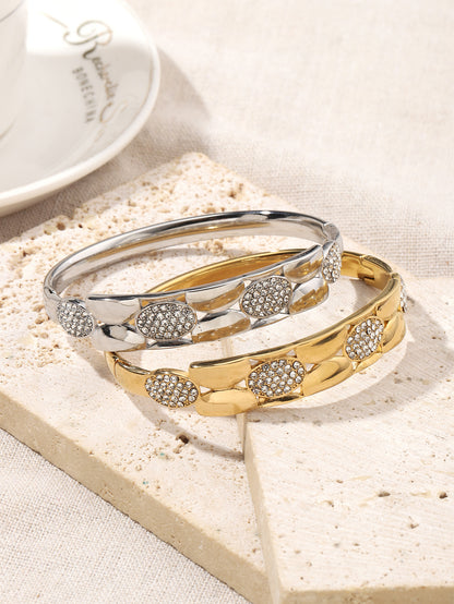 Waterproof Non Tarnish Circle Bangle For Women Made Of Titanium Steel Featuring 18K Real Gold Electroplated Finish