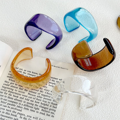 Simple Style Asymmetrical Acrylic Bangle For Women, Featuring Irregular Transparent Design