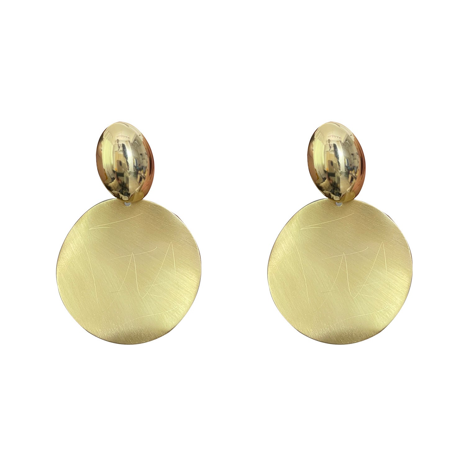 Exaggerated Round Stud Earrings For Women In Electroplated Alloy Featuring A Stylish Design