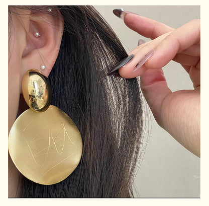 Exaggerated Round Stud Earrings For Women In Electroplated Alloy Featuring A Stylish Design