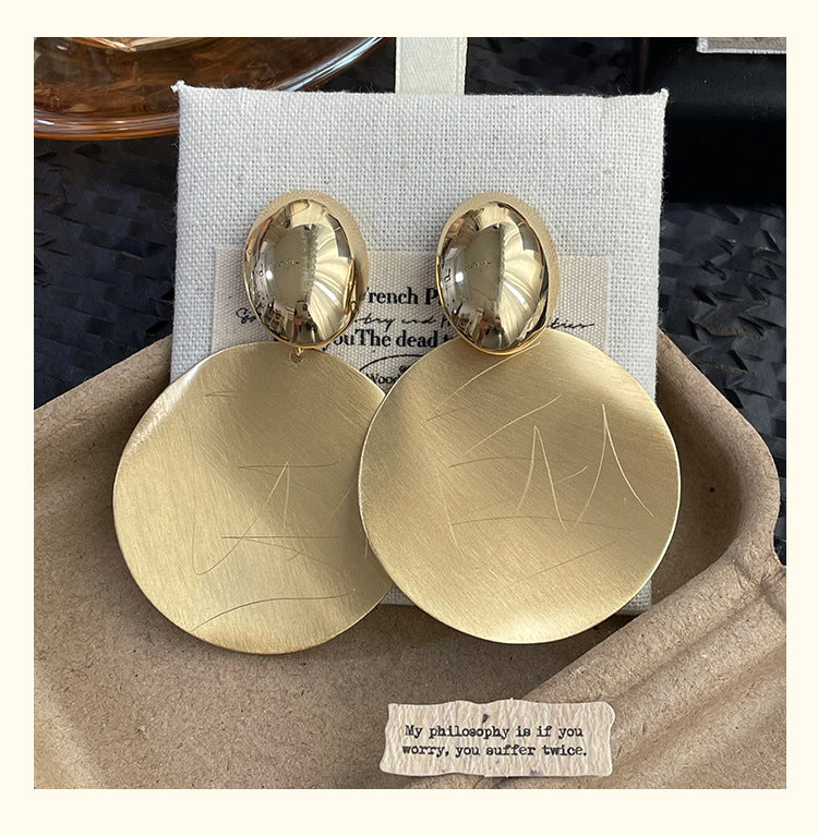 Exaggerated Round Stud Earrings For Women In Electroplated Alloy Featuring A Stylish Design
