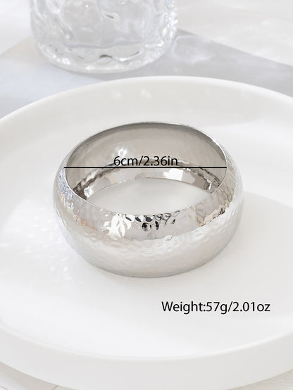 Gold Bangle Featuring Hammered Craftsmanship, Perfect For Elegant Jewelry Accessories