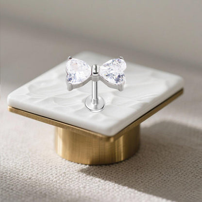 Three-dimensional Flowers Titanium Steel Lip Ring With Platinum Plating And Zircon Inlay, 1 PCS Package, Unisex
