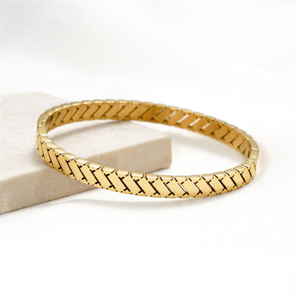 Heart Shape Asymmetrical Bangle For Adults In 304 Stainless Steel With 18K Real Gold PVD Coated Plating