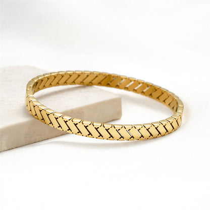 Heart Shape Asymmetrical Bangle For Adults In 304 Stainless Steel With 18K Real Gold PVD Coated Plating