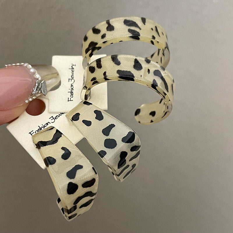 Leopard Print Earrings For Women In Simple Style, Made Of Acrylic With Stoving Varnish Finish