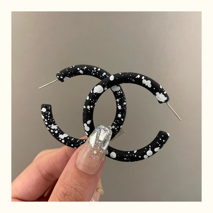 Spot For Exaggerated Acrylic Earrings With Stoving Varnish In White And Black
