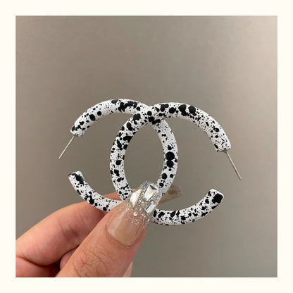 Spot For Exaggerated Acrylic Earrings With Stoving Varnish In White And Black