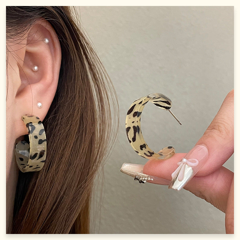 Leopard Print Earrings For Women In Simple Style, Made Of Acrylic With Stoving Varnish Finish