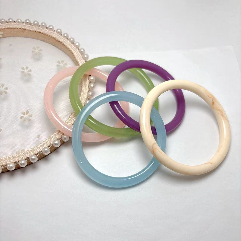 Vintage Style Solid Color Resin Plain Bracelet For Women In Purple Bangle