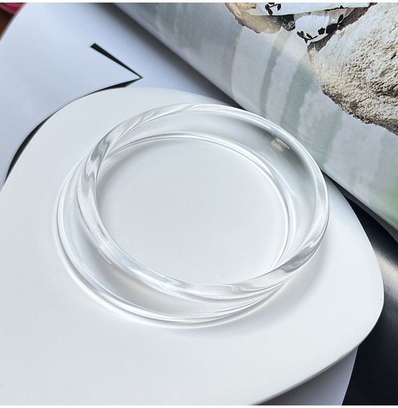 Sweet Round Acrylic Bangle For Women In Transparent Color