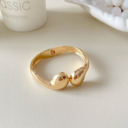 Exaggerated Geometric Bangle For Women In Golden Alloy Featuring Electroplated Finish