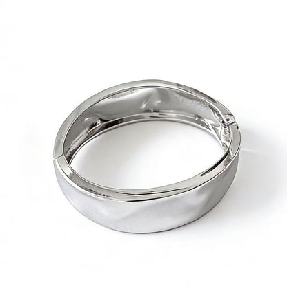 Exaggerated Geometric Bangle For Women In Golden Alloy Featuring Electroplated Finish