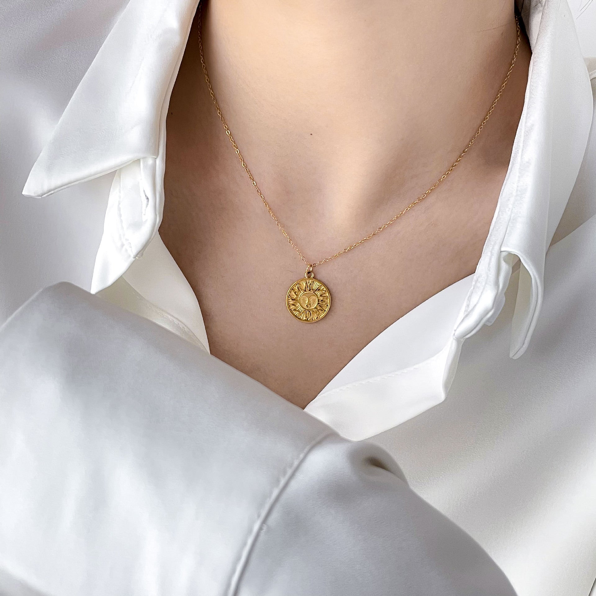 Clouds Necklace For Women Featuring Electroplated 304 Stainless Steel With 18K Real Gold Plated Cable Chain