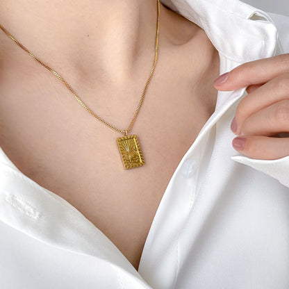 Clouds Necklace For Women Featuring Electroplated 304 Stainless Steel With 18K Real Gold Plated Cable Chain