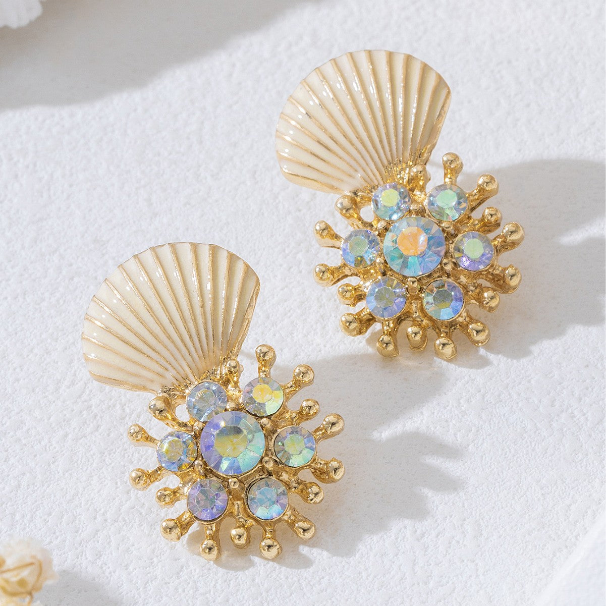 Retro Stud Earrings For Women Featuring Cyan Shell Inlay Made Of Durable Zinc Alloy