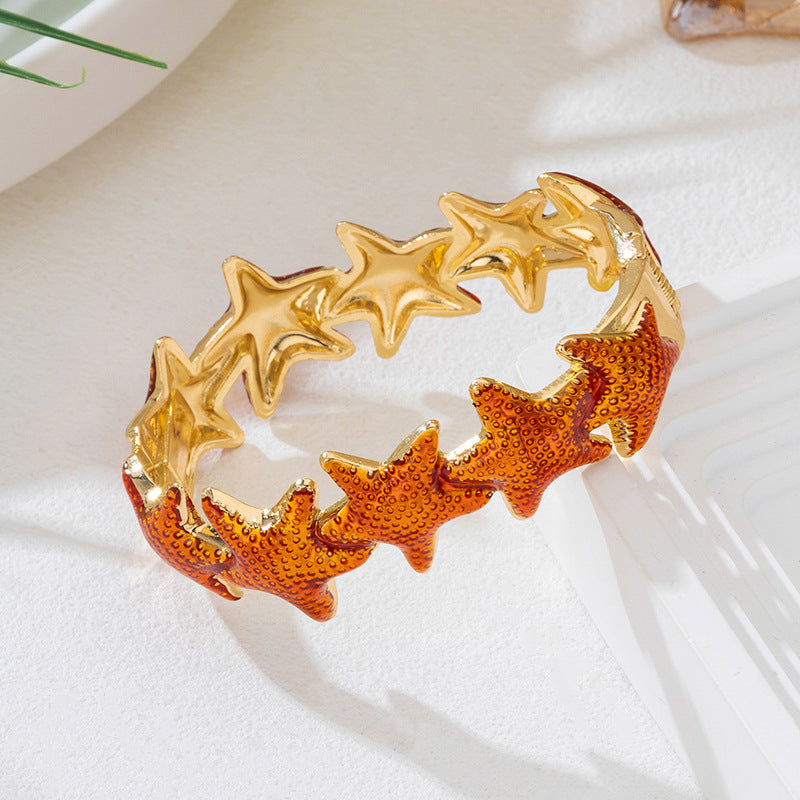 Exaggerated Starfish Bangle For Women In Electroplated Alloy Featuring Unique Design