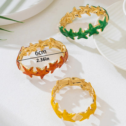 Exaggerated Starfish Bangle For Women In Electroplated Alloy Featuring Unique Design